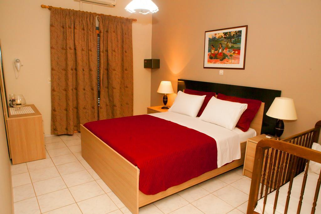 Palmira Apartments Makrýgialos Esterno foto