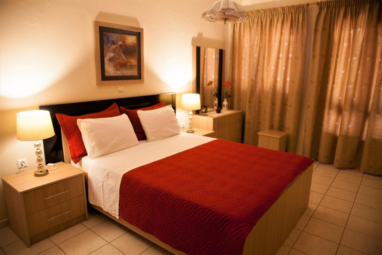 Palmira Apartments Makrýgialos Esterno foto